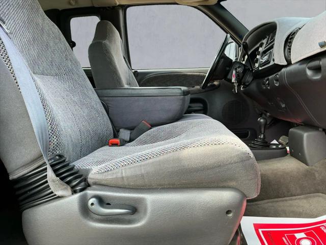 2001 Dodge Ram 1500 Base