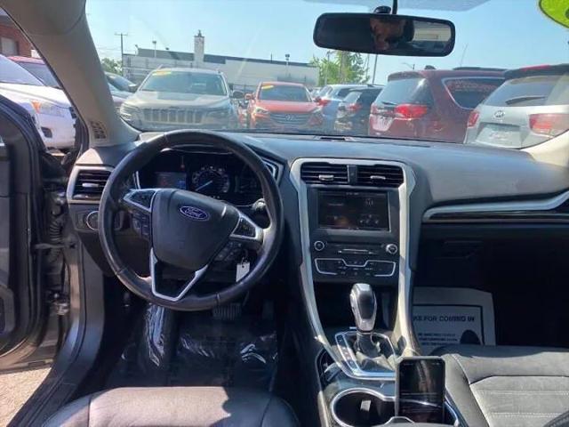 2016 Ford Fusion SE