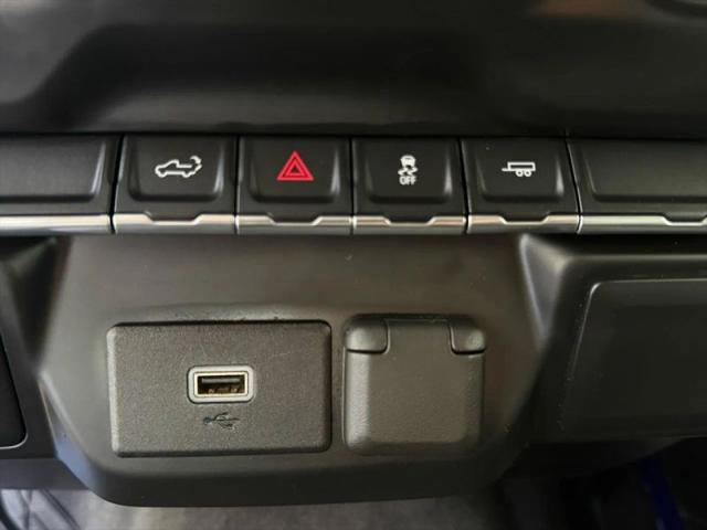 2020 Chevrolet Silverado 1500 2WD Crew Cab Short Bed Custom