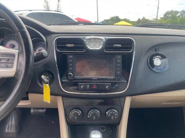 2013 Chrysler 200 Limited
