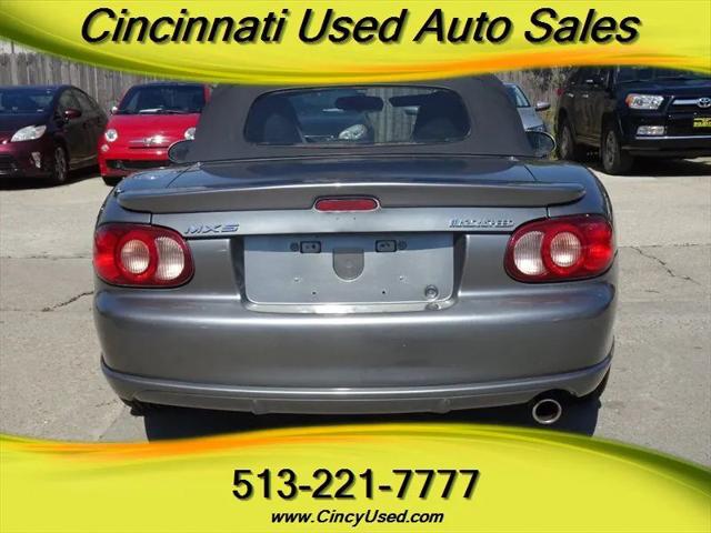 2004 Mazda MX-5 Cloth