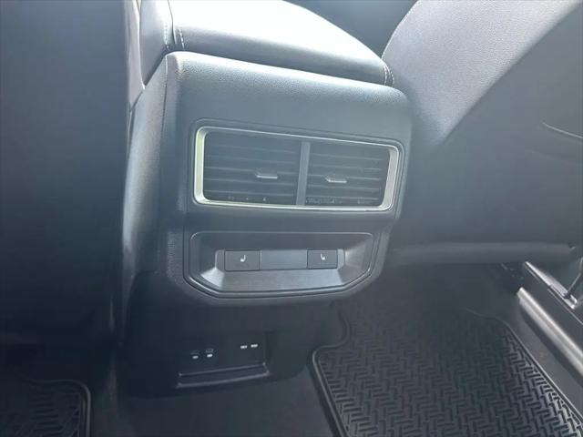 2026 Volkswagen Atlas Cross Sport SEL R-Line Black