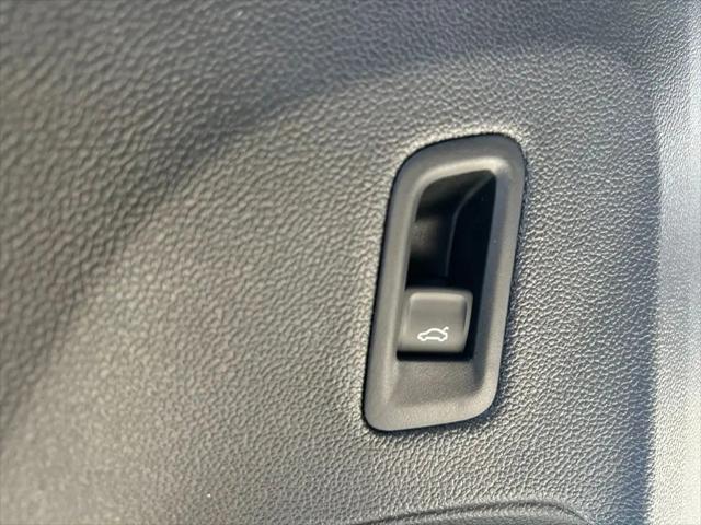 2026 Volkswagen Atlas Cross Sport SEL R-Line Black