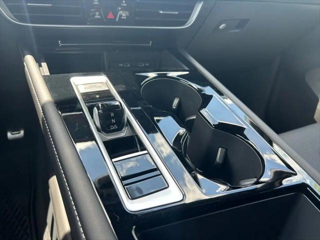 2026 Volkswagen Atlas Cross Sport SEL R-Line Black