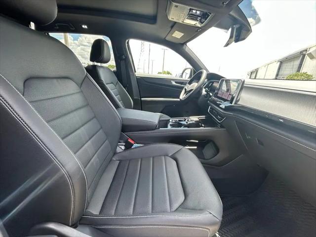 2026 Volkswagen Atlas Cross Sport SEL R-Line Black