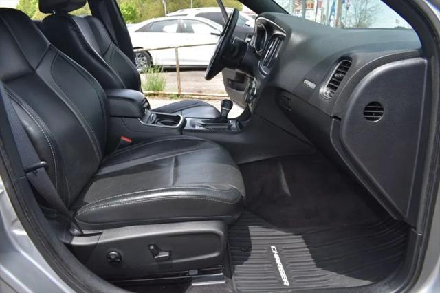 2016 Dodge Charger SXT