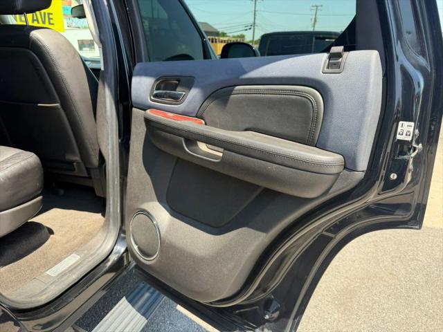 2009 Cadillac Escalade Standard