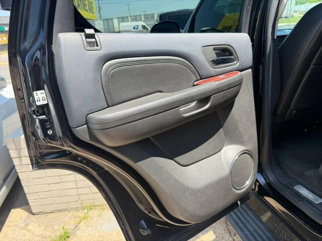 2009 Cadillac Escalade Standard