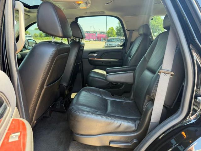 2009 Cadillac Escalade Standard