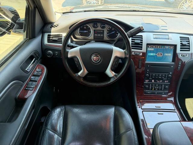 2009 Cadillac Escalade Standard