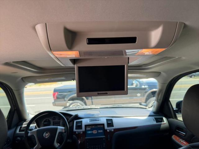 2009 Cadillac Escalade Standard