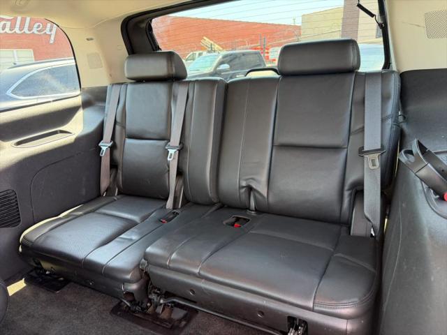 2009 Cadillac Escalade Standard