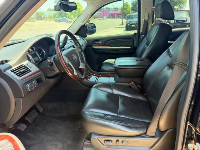 2009 Cadillac Escalade Standard