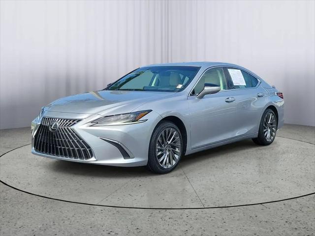 2024 Lexus ES 300h Ultra Luxury