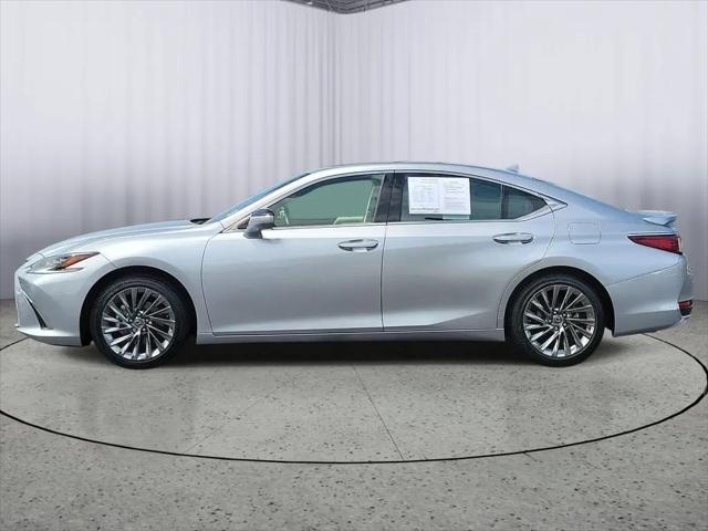 2024 Lexus ES 300h Ultra Luxury
