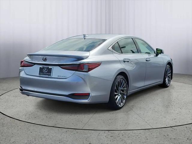 2024 Lexus ES 300h Ultra Luxury