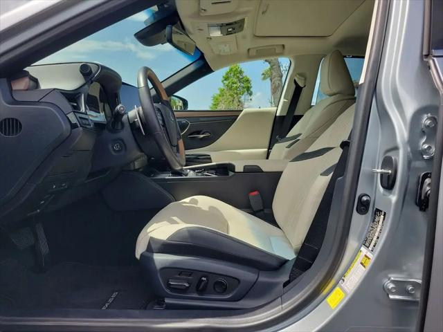 2024 Lexus ES 300h Ultra Luxury