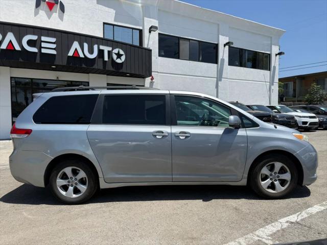 2011 Toyota Sienna LE V6