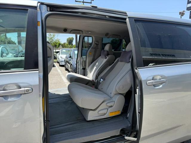 2011 Toyota Sienna LE V6