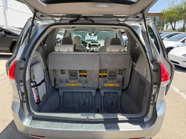 2011 Toyota Sienna LE V6