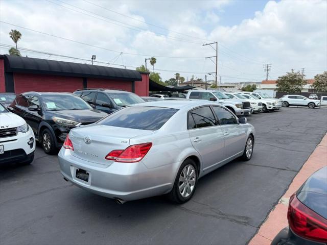 2005 Toyota Avalon XL