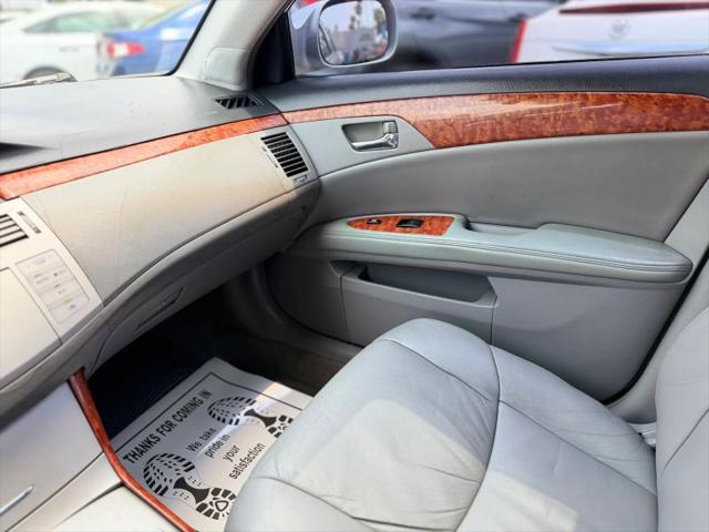 2005 Toyota Avalon XL
