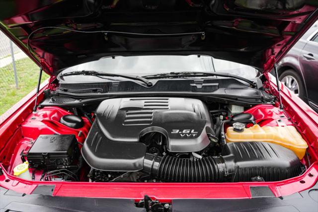 2017 Dodge Challenger SXT
