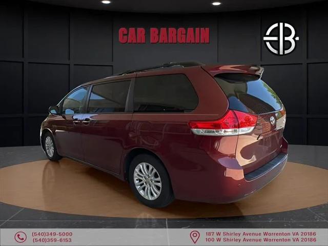 2013 Toyota Sienna XLE V6 8 Passenger