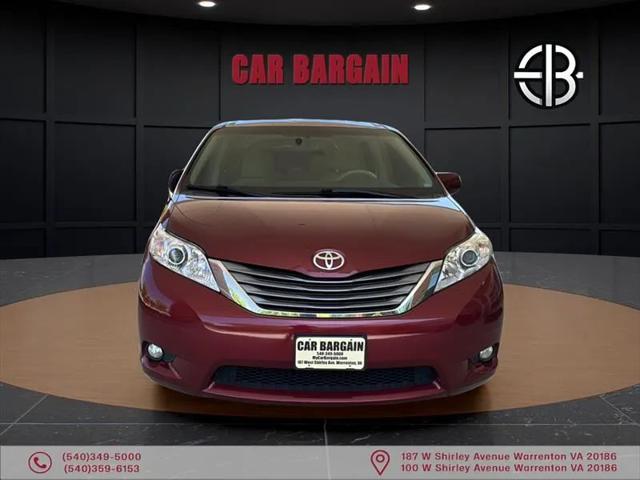 2013 Toyota Sienna XLE V6 8 Passenger