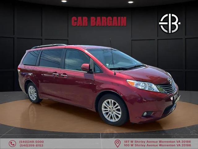 2013 Toyota Sienna XLE V6 8 Passenger