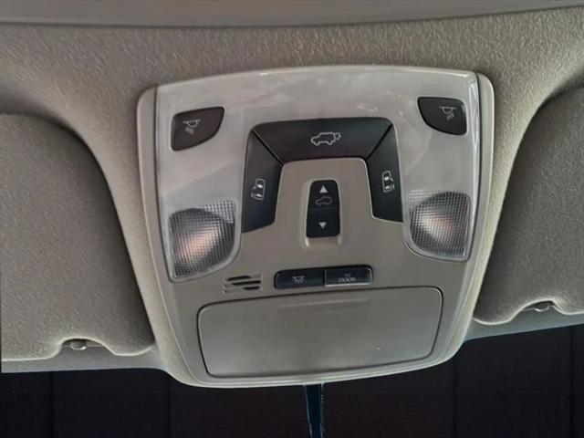 2013 Toyota Sienna XLE V6 8 Passenger