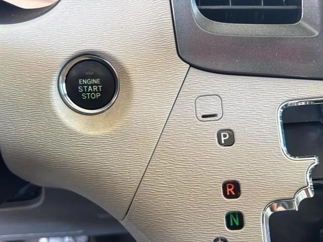 2013 Toyota Sienna XLE V6 8 Passenger