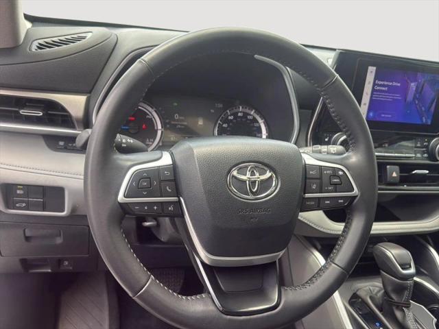2024 Toyota Highlander Hybrid XLE