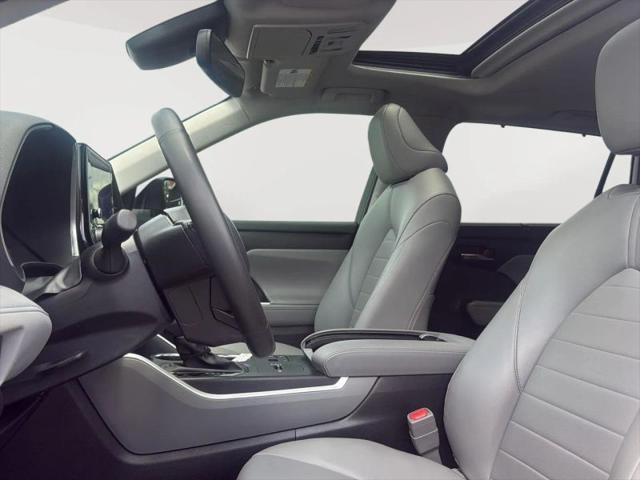 2024 Toyota Highlander Hybrid XLE