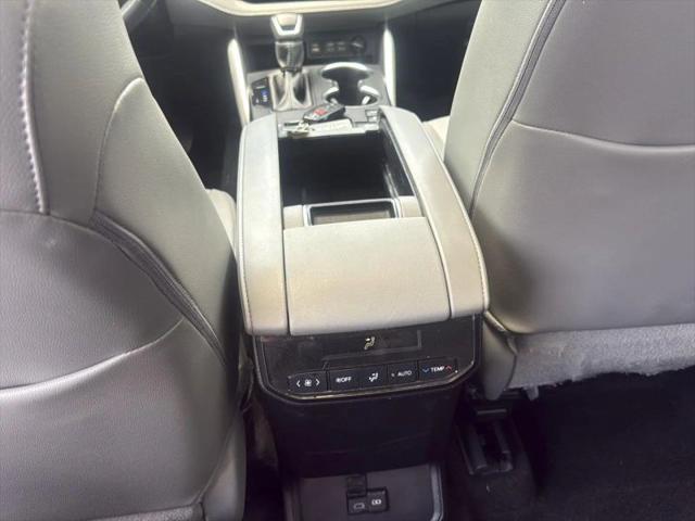 2024 Toyota Highlander Hybrid XLE