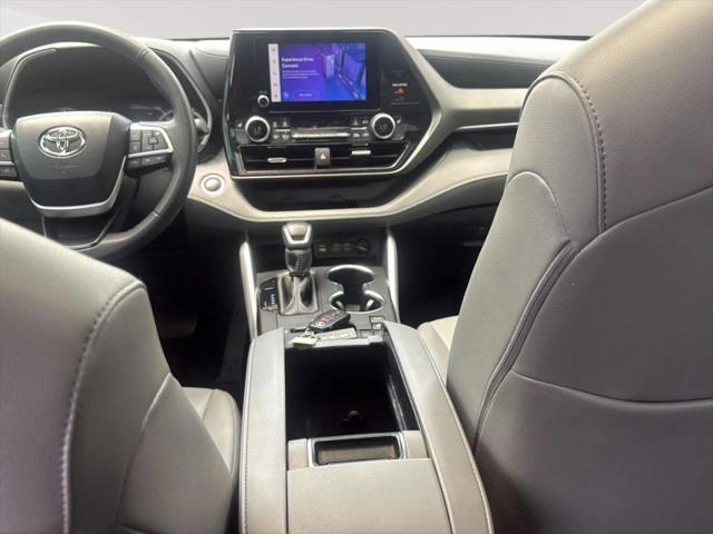 2024 Toyota Highlander Hybrid XLE