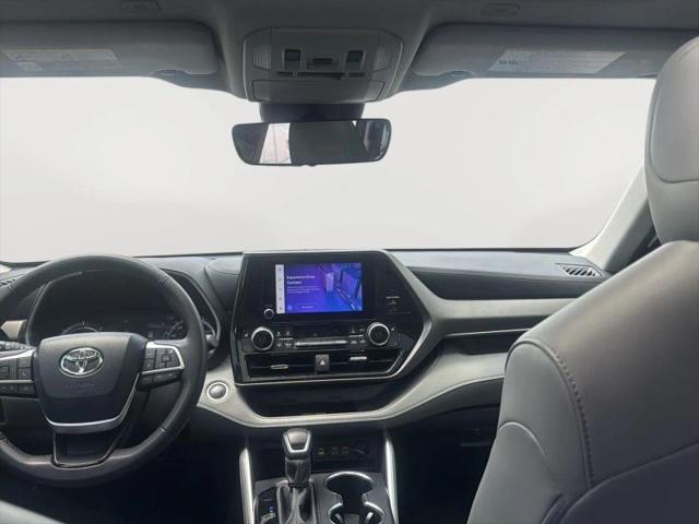 2024 Toyota Highlander Hybrid XLE