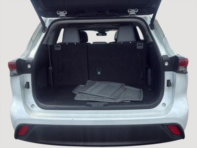 2024 Toyota Highlander Hybrid XLE