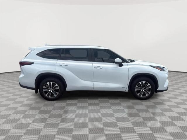2024 Toyota Highlander Hybrid XLE