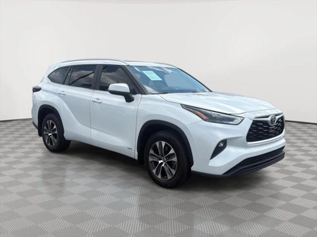 2024 Toyota Highlander Hybrid XLE