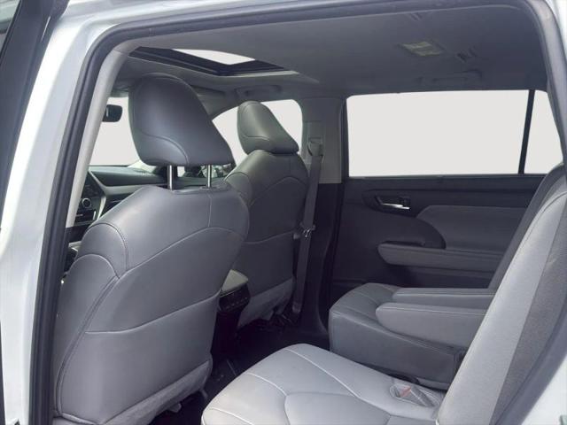 2024 Toyota Highlander Hybrid XLE