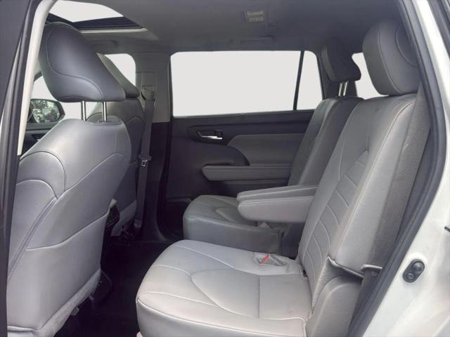 2024 Toyota Highlander Hybrid XLE