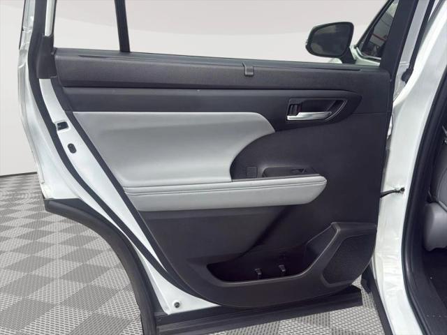 2024 Toyota Highlander Hybrid XLE