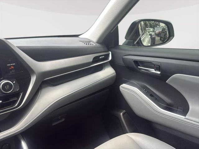 2024 Toyota Highlander Hybrid XLE