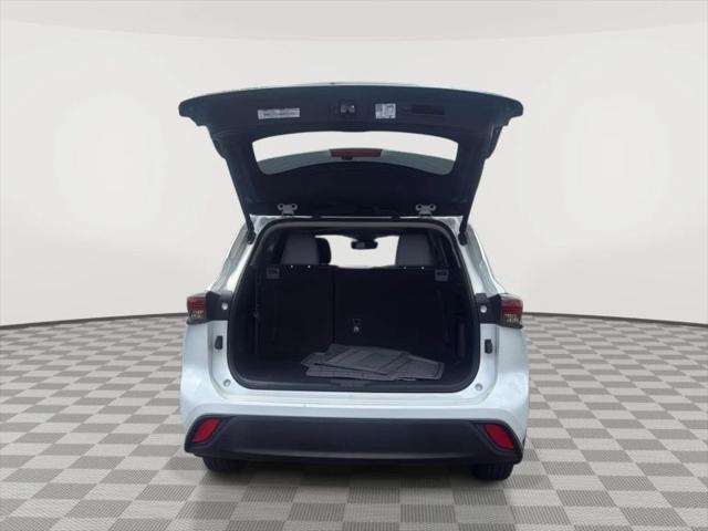 2024 Toyota Highlander Hybrid XLE
