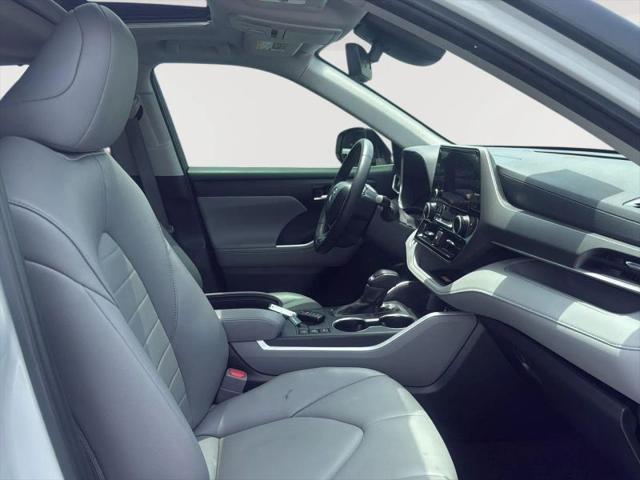 2024 Toyota Highlander Hybrid XLE