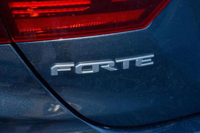 2022 Kia Forte GT Manual