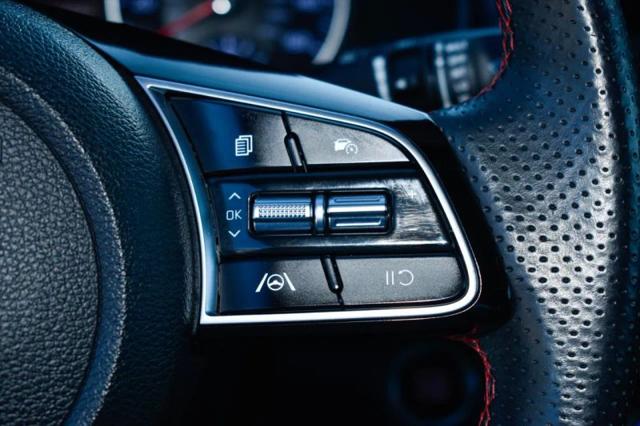 2022 Kia Forte GT Manual