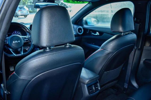2022 Kia Forte GT Manual