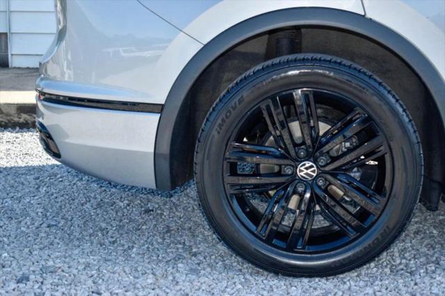 2022 Volkswagen Tiguan 2.0T SE R-Line Black